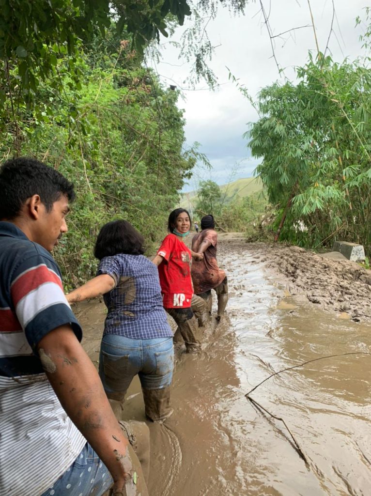Merliaty Simanjuntak, Istri Bupati Sumba Timur Berjibaku