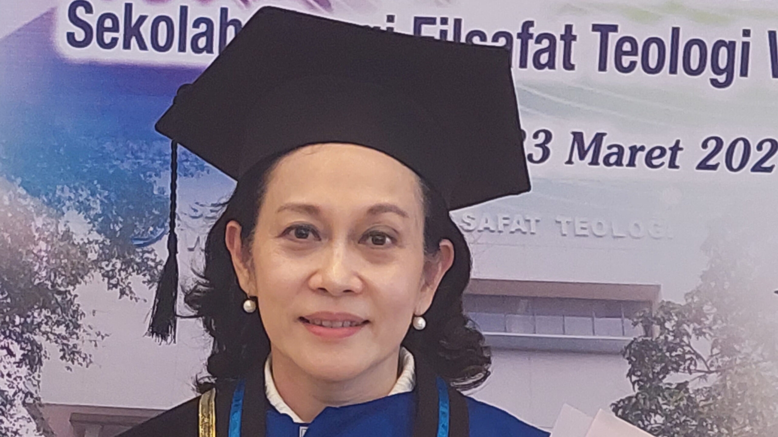 Dr Eleine Magdalena Sengkey, Doktor Teologi Katolik Perempuan Pertama Lulusan Indonesia